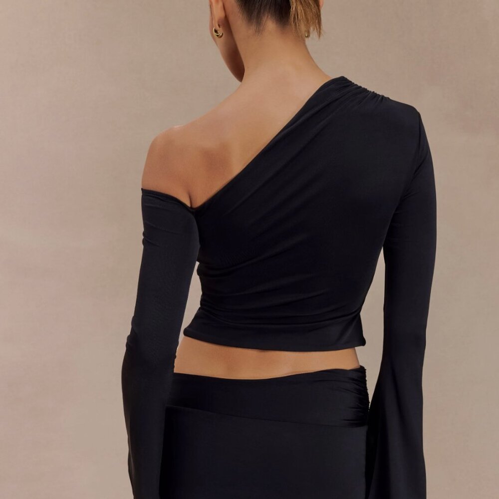 Meshki Ainsley Asymmetrical Long Sleeve Top With Floral Hardware - Black - Picture 6 of 6